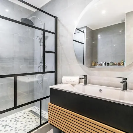 Apartment Amazing 3 Bedrooms In *