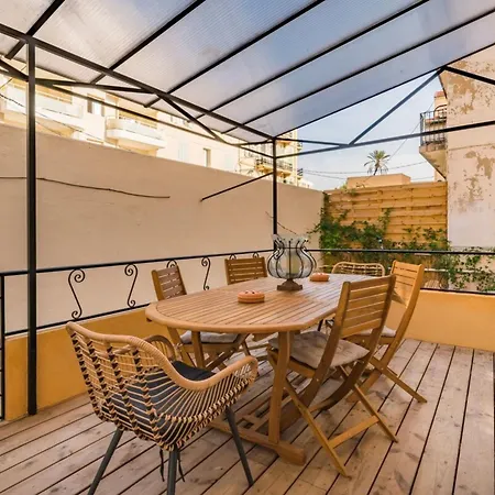 Amazing 3 Bedrooms In *