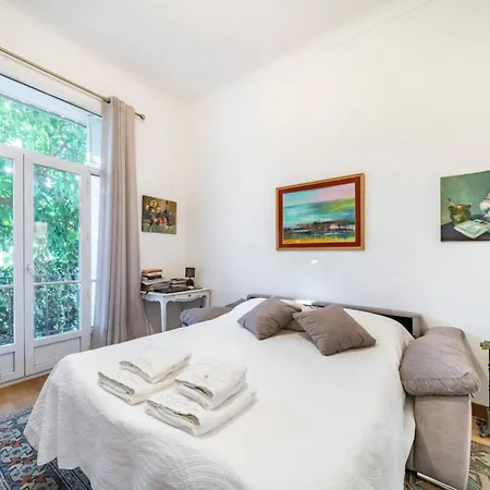 Apartment Amazing 3 Bedrooms In *