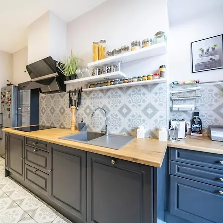 Apartment Amazing 3 Bedrooms In