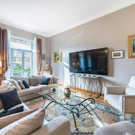 Apartment Amazing 3 Bedrooms In *
