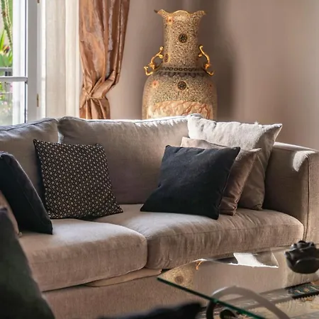 Amazing 3 Bedrooms In Apartment Cannes